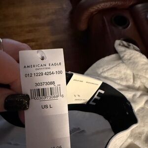 White American Eagle joggers